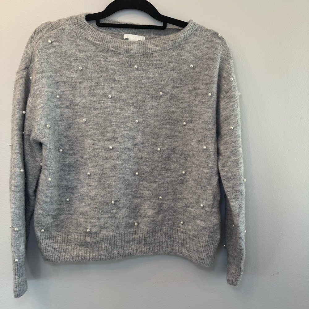 Gray Pearl-Embellished‎ Sweater